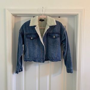 Lined denim jacket with a collar